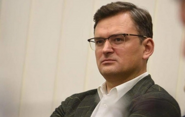 Кулеба прокомментировал “отвод” войск РФ от границ Украины