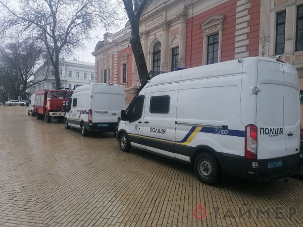 Одесскую земельную комиссию снова лихорадит, а к мэрии нагнали пожарных и полицию