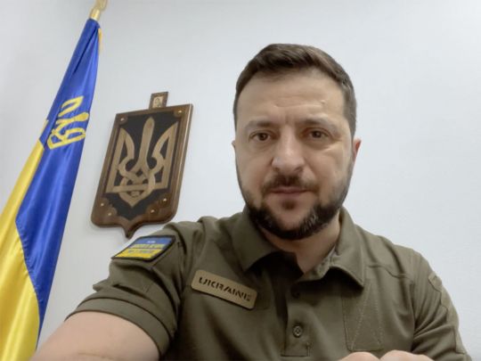 «Диктатор програє, але потрібен новий Чаплін, який доведе сьогодні, що кіно перестало бути німим», — Зеленський на відкритті Канського фестивалю