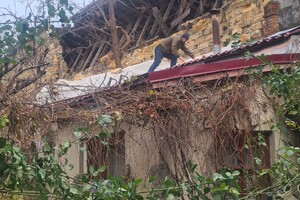 В Одессе обвалилась стена жилого дома на улице Болгарская: жильцам советуют съехать