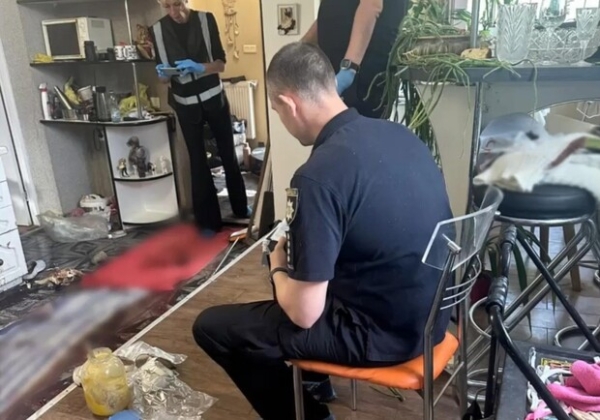 Полицейские через час установили и задержали подозреваемую в убийстве 74-летней жительницы Одесского района